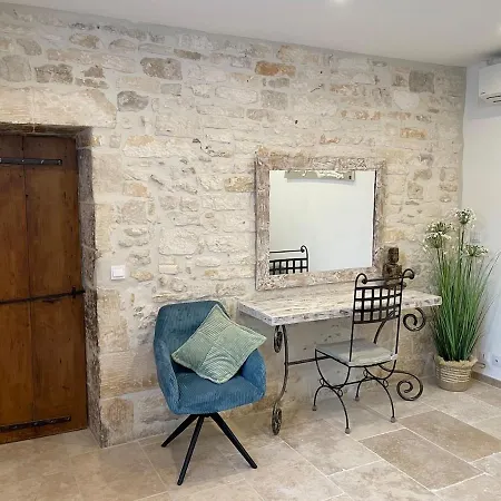 Appartement Apartment, Jacuzzi, Barjac (Gard)